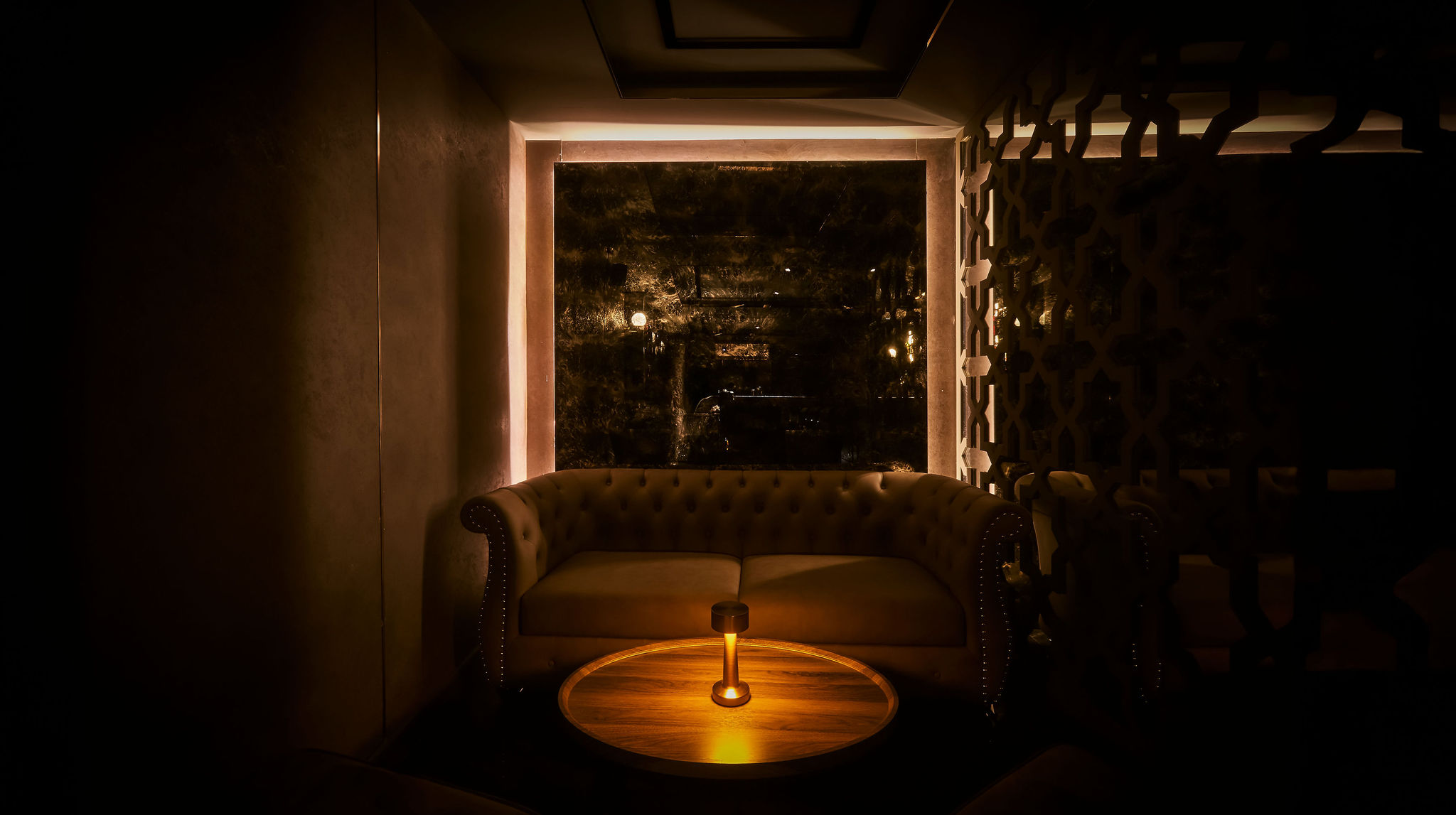 Door No.6 lounge